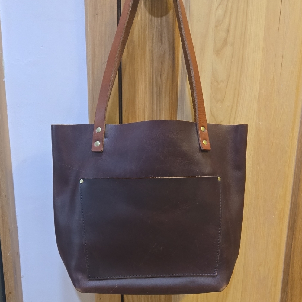 Portland Leather Brown Tote Bag with Spacious Design